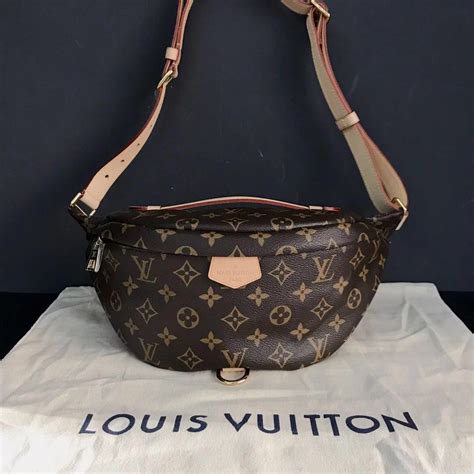 louis vuitton monogram sling bag.